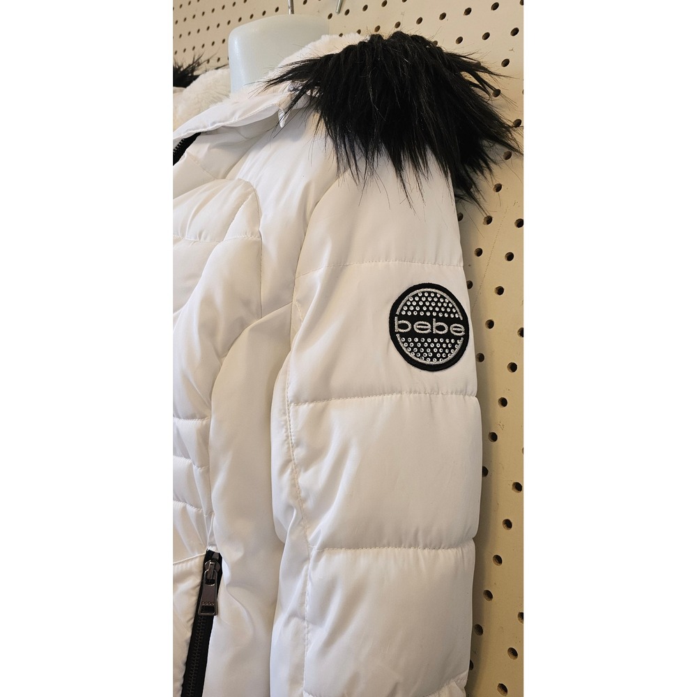 Bebe White Puffer Jacket Faux Fur Hood Fleece Lined Rhinestone Logo Women Medium - Picture 2 of 8